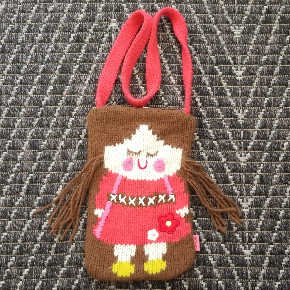 Girls Cakewalk messenger purse handbag